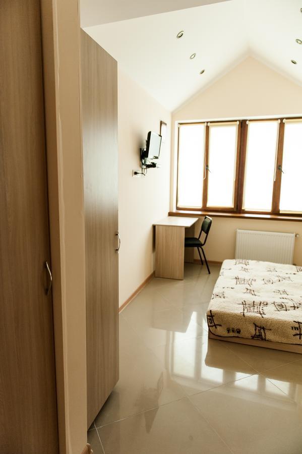 Minihotel Freedom إلفيف المظهر الخارجي الصورة